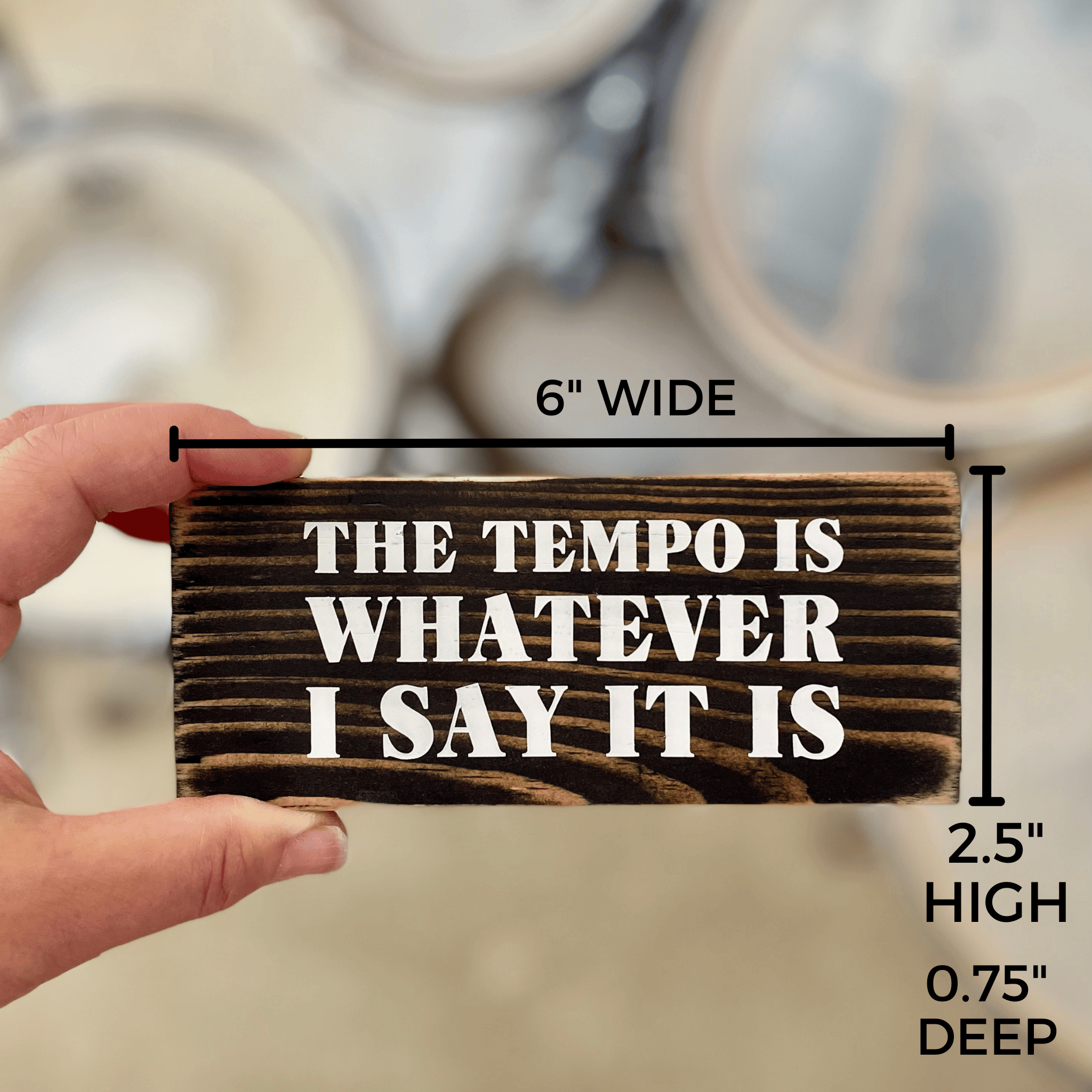Shows the dimensions of the sign which are 6" wide, 2.5" high and 0.75" deep.